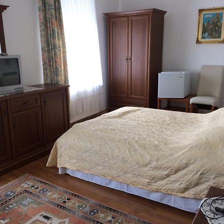 Villa Rubin Panzio Hajdúszoboszló Exteriör bild